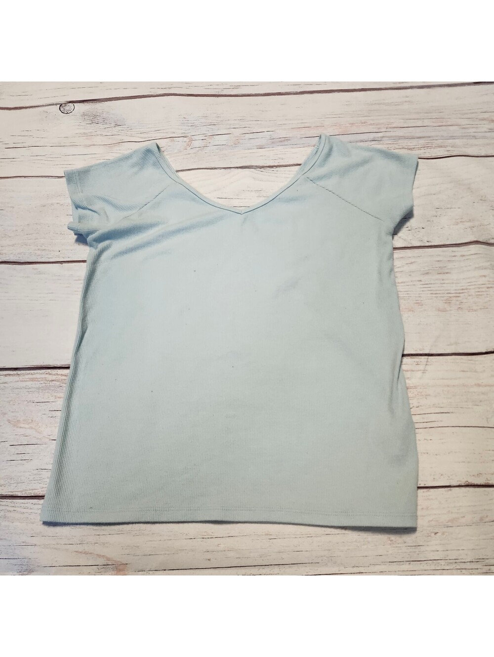 American Eagle light blue ribbed V-neck top size xl